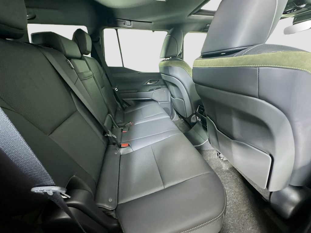 Used 2025 Lexus GX 550 image 28