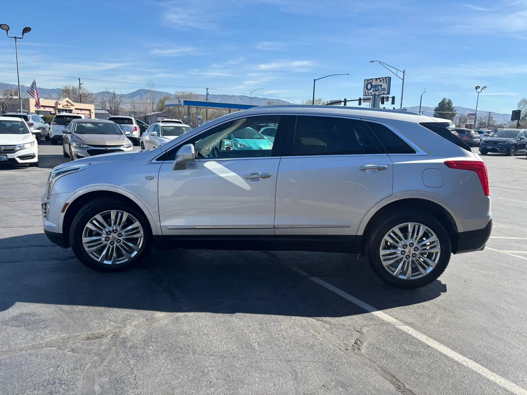 Used 2018 Cadillac XT5 Premium Luxury image 4