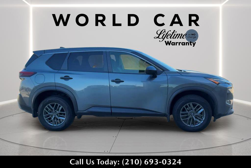 Used 2022 Nissan Rogue S image 5