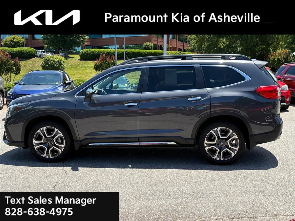 Used 2023 Subaru Ascent Touring AWD/4WD image 3