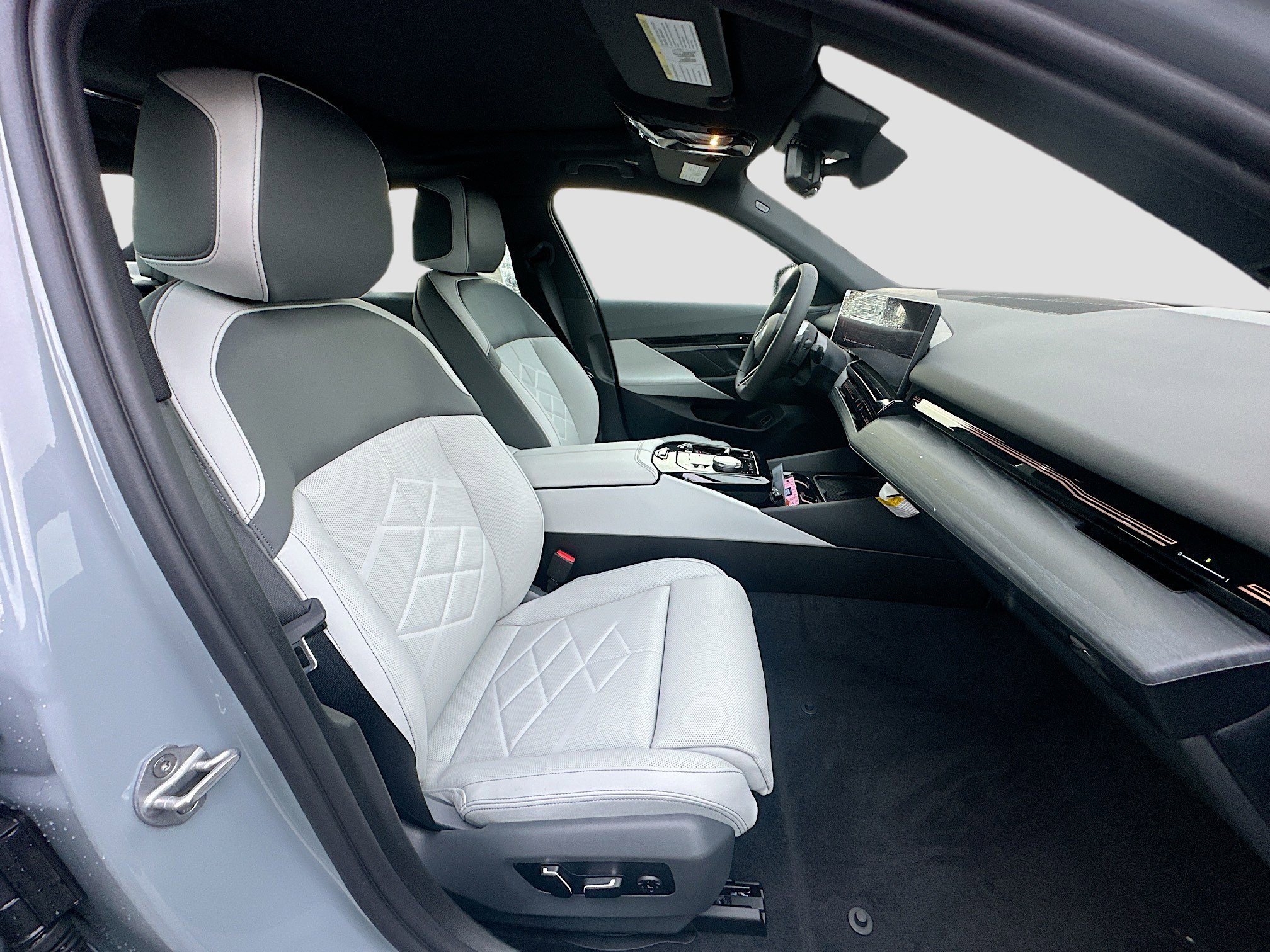 New 2026 BMW 530i w/ M Sport Package image 23