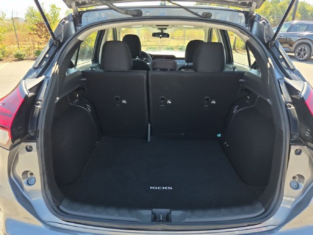 Certified 2021 Nissan Kicks S FWD image 29