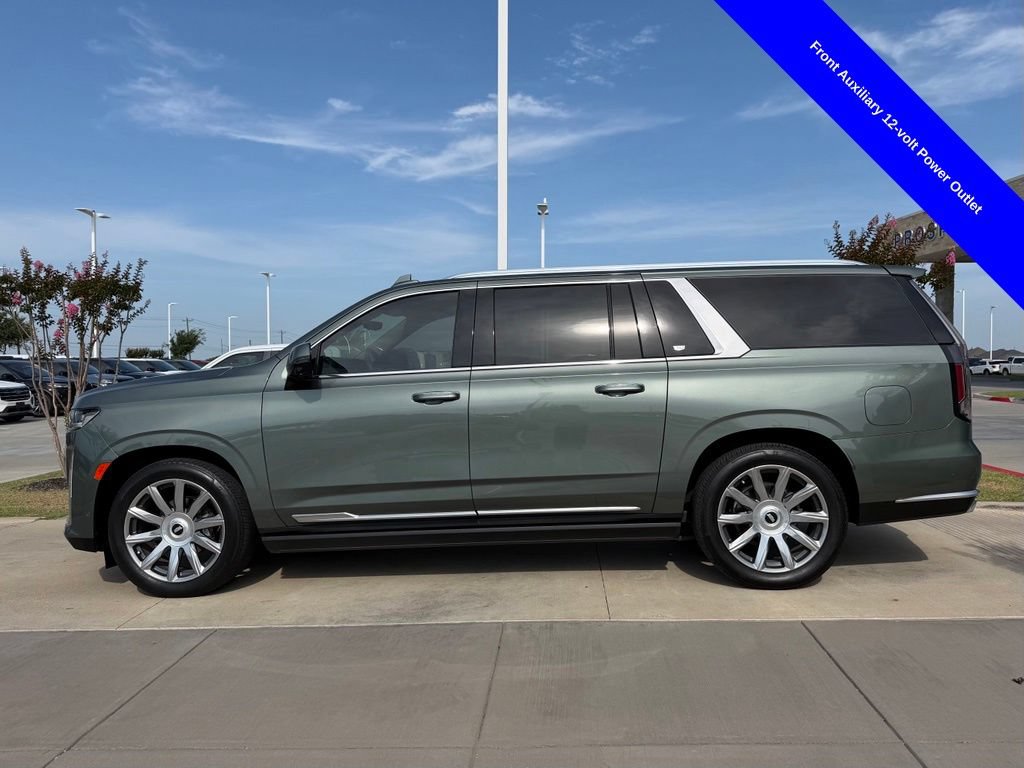 Used 2023 Cadillac Escalade ESV Premium Luxury Platinum AWD/4WD image 10