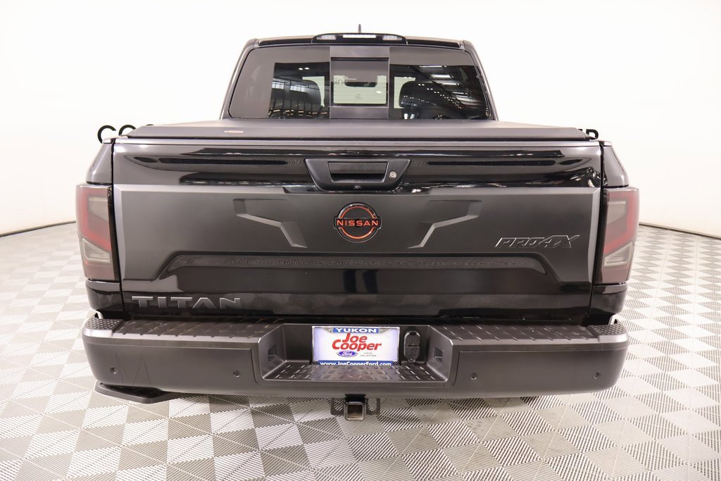 Used 2023 Nissan Titan PRO-4X w/ Pro-4x Convenience Package image 23