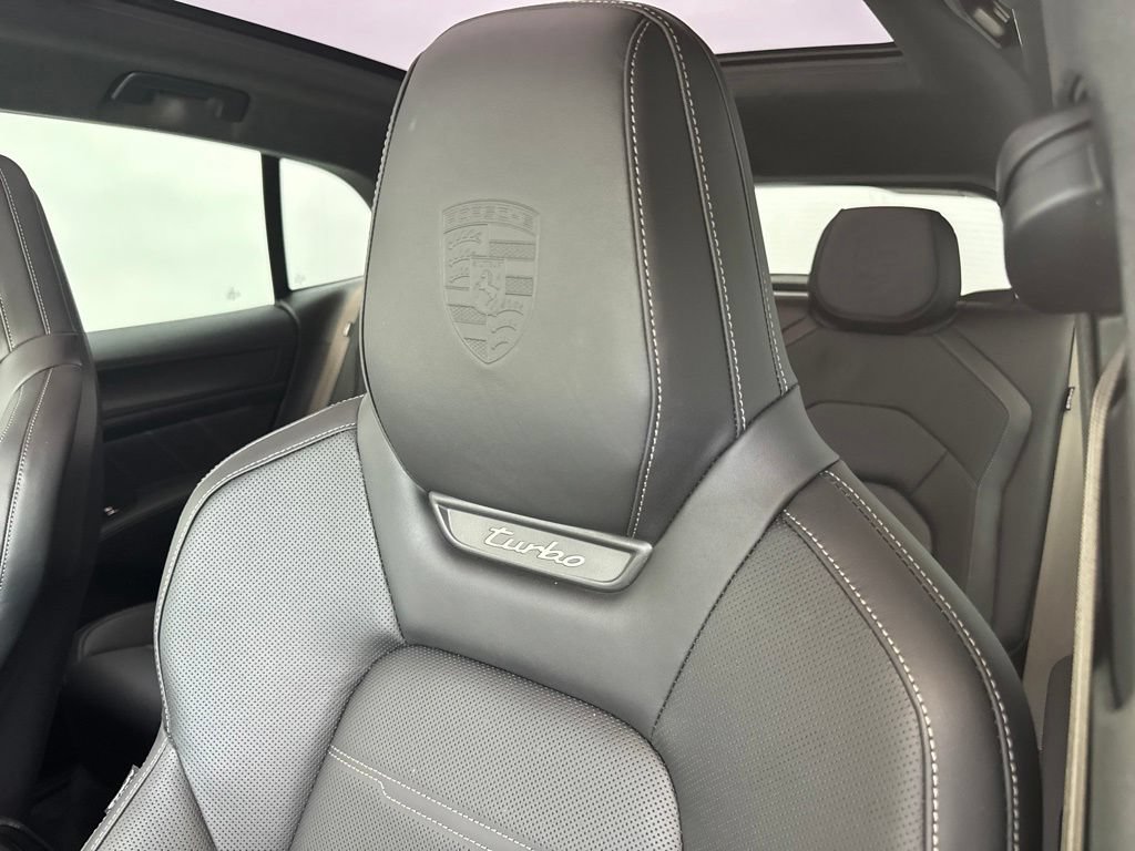New 2026 Porsche Cayenne Turbo AWD/4WD image 8