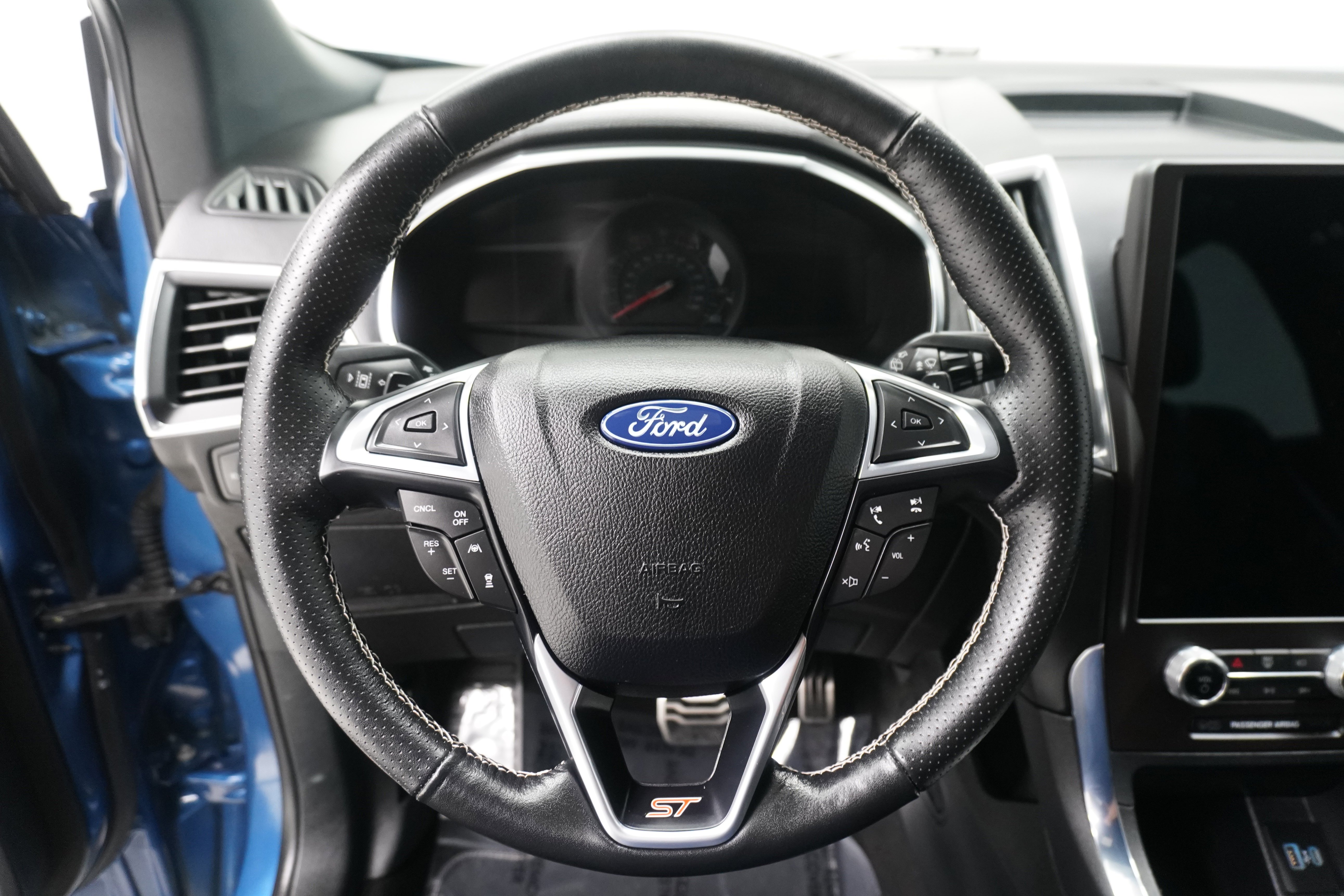 Used 2021 Ford Edge ST w/ Equipment Group 401A image 18