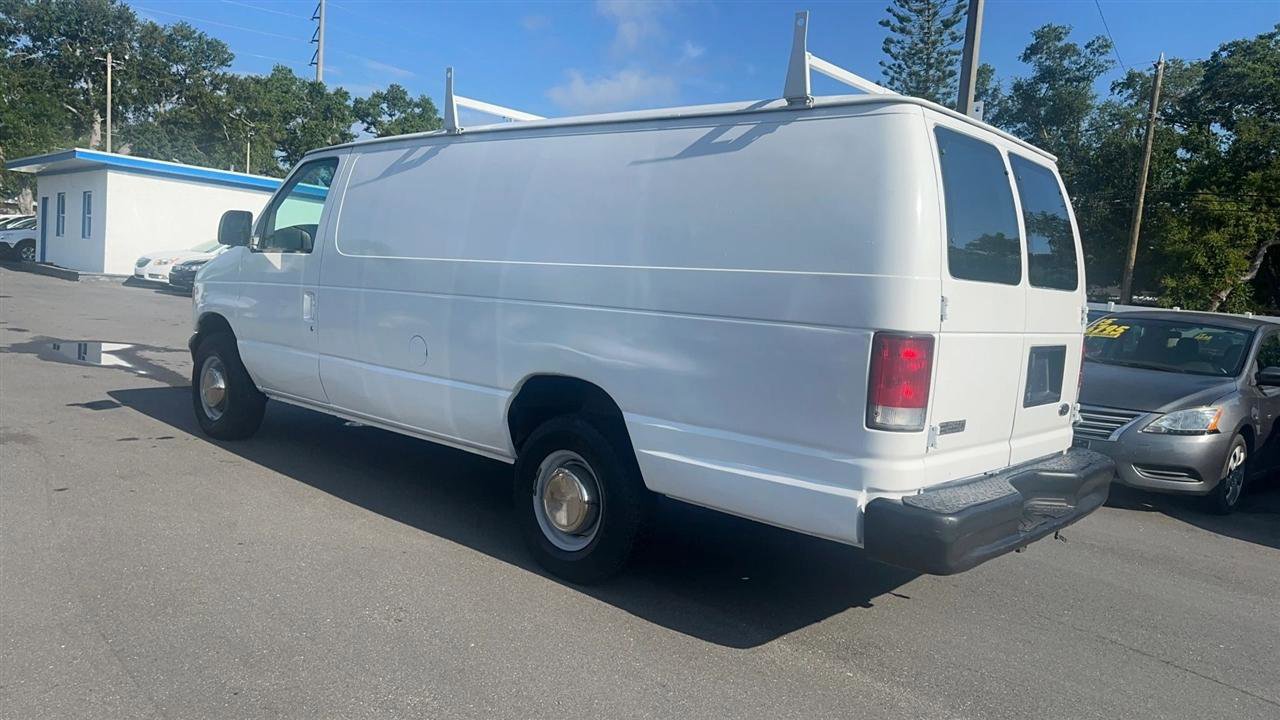Used 2001 Ford E-250 and Econoline 250 Extended RWD image 10