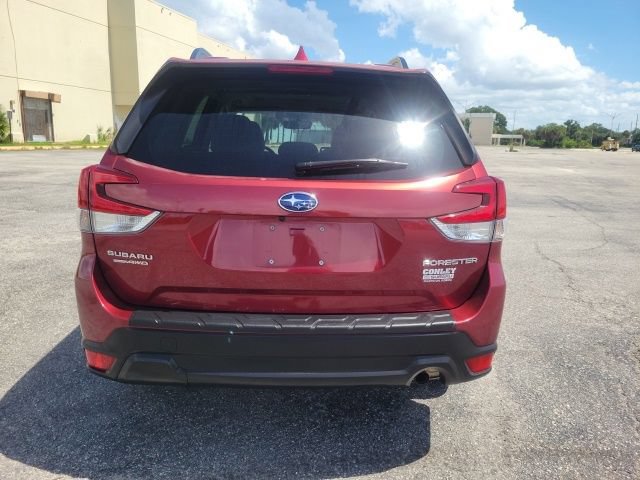 Used 2019 Subaru Forester Premium AWD/4WD image 7
