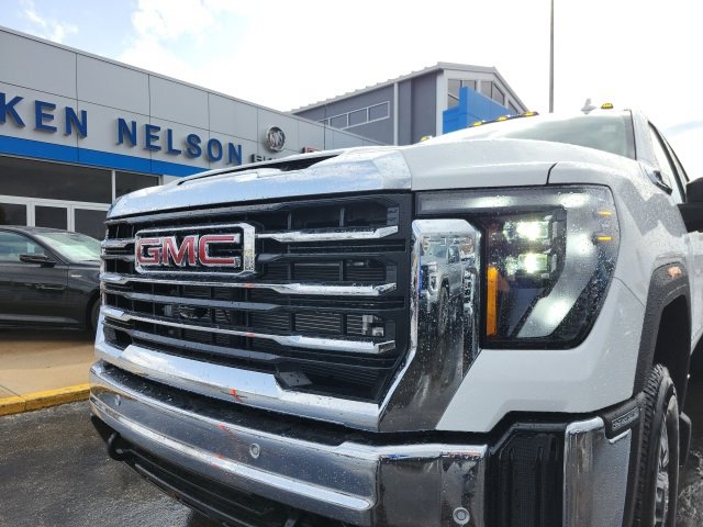 New 2025 GMC Sierra 2500 SLT w/ SLT Convenience Package image 9