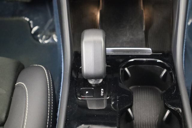 Used 2023 Volvo XC40 Recharge Plus AWD/4WD image 22