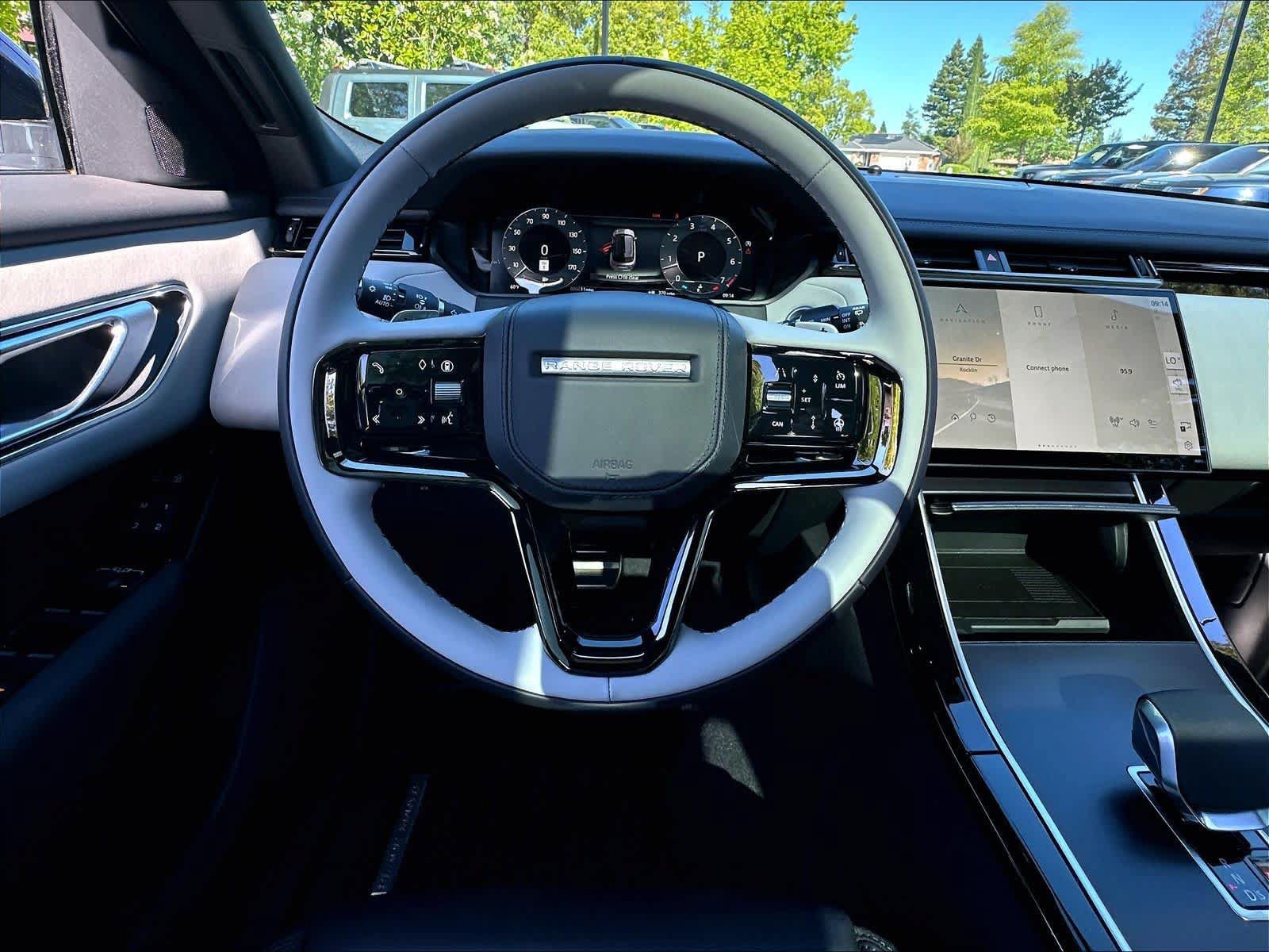 New 2026 Land Rover Range Rover Velar Dynamic SE AWD/4WD image 15