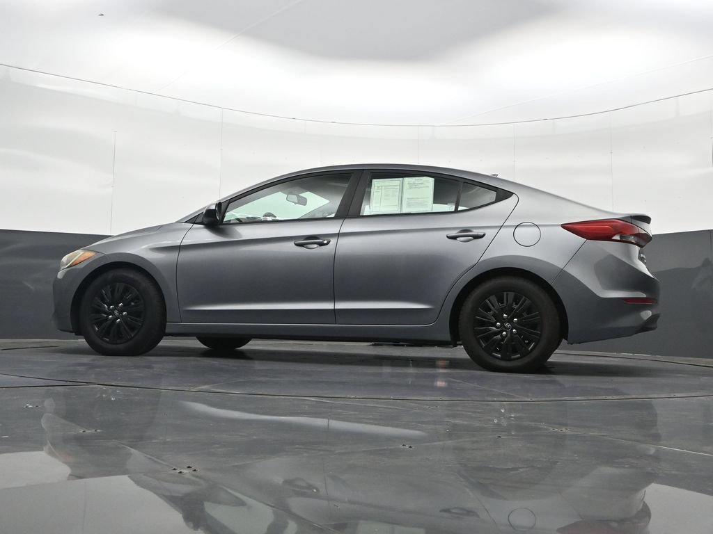 Used 2017 Hyundai Elantra SE FWD image 30