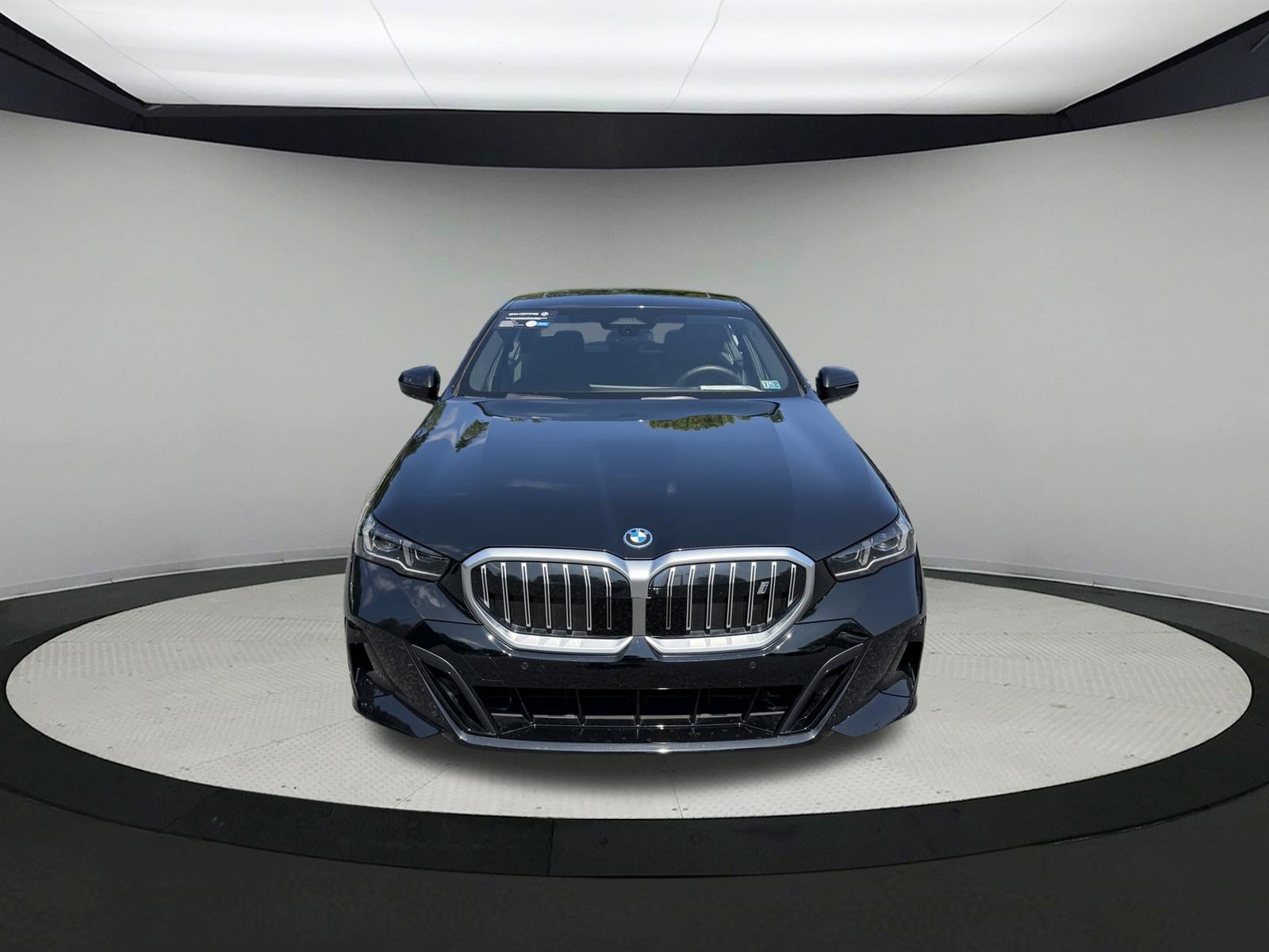 Certified 2025 BMW i5 xDrive40 w/ M Sport Package AWD/4WD image 2
