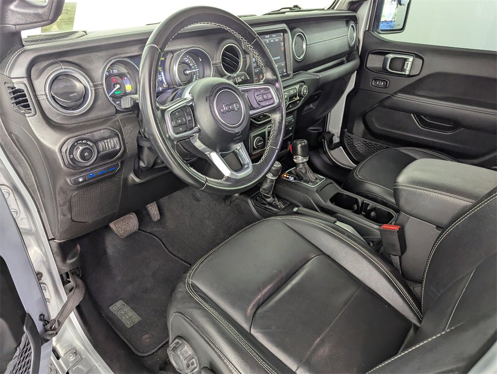 Used 2022 Jeep Wrangler Unlimited Sahara image 11