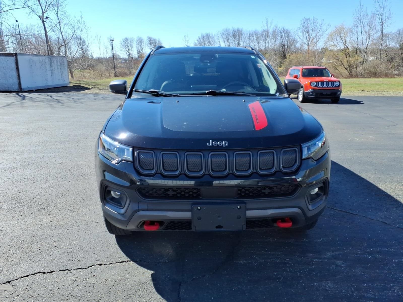 Used 2022 Jeep Compass Trailhawk w/ Trailhawk Convenience Group AWD/4WD image 2