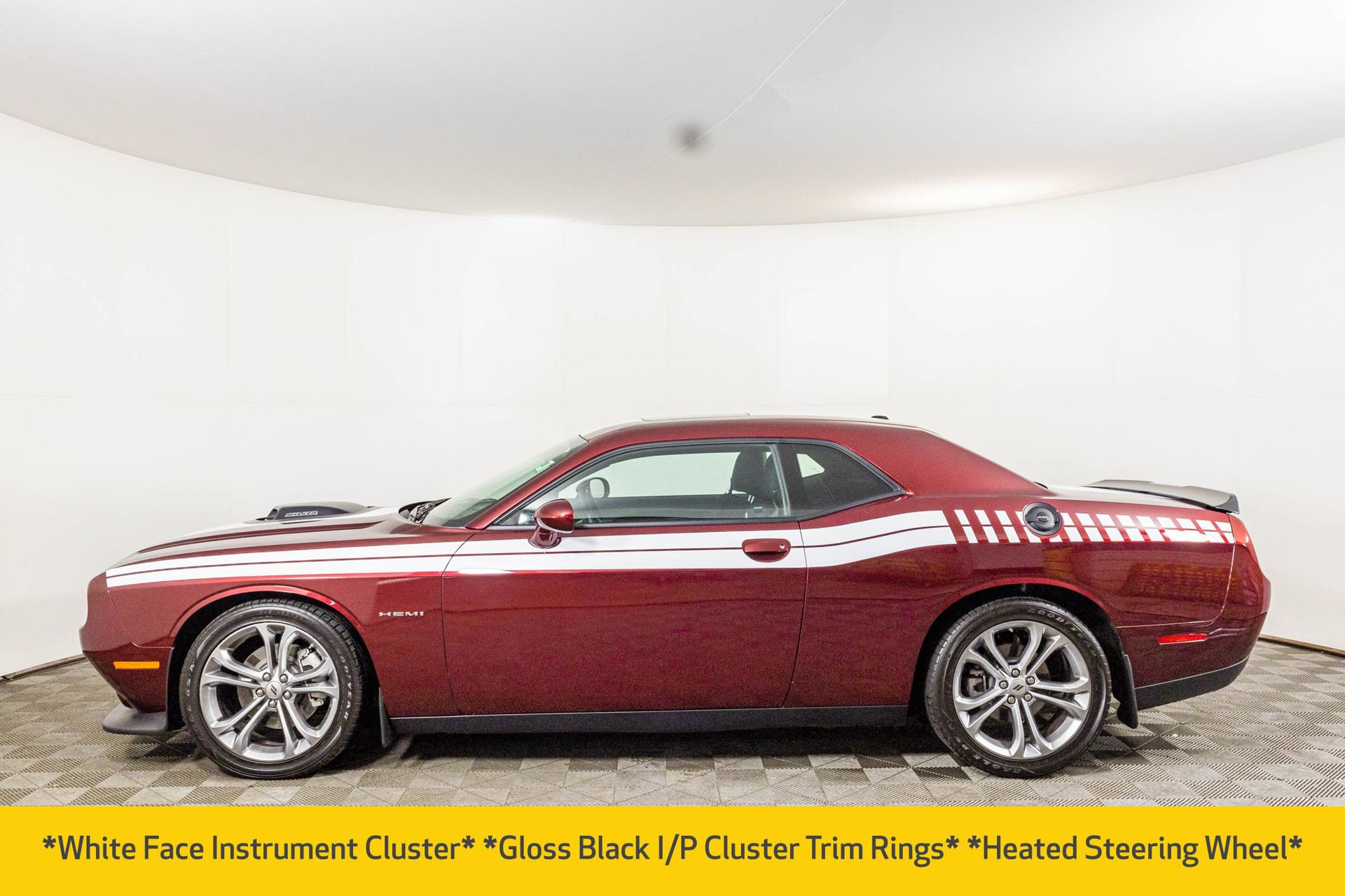 Used 2022 Dodge Challenger R/T w/ Shaker Package image 15