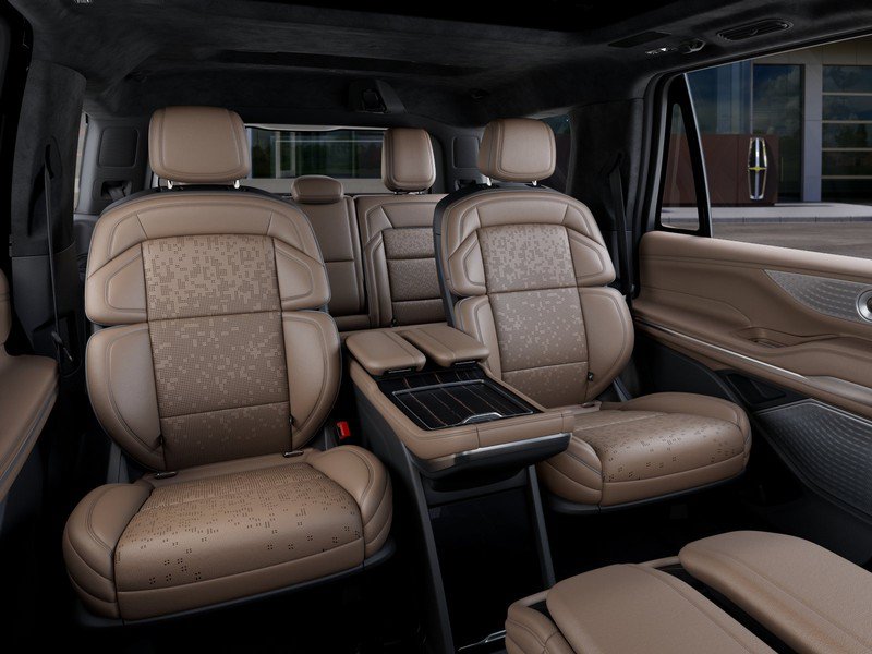 New 2027 Lincoln Navigator Black Label AWD/4WD image 11