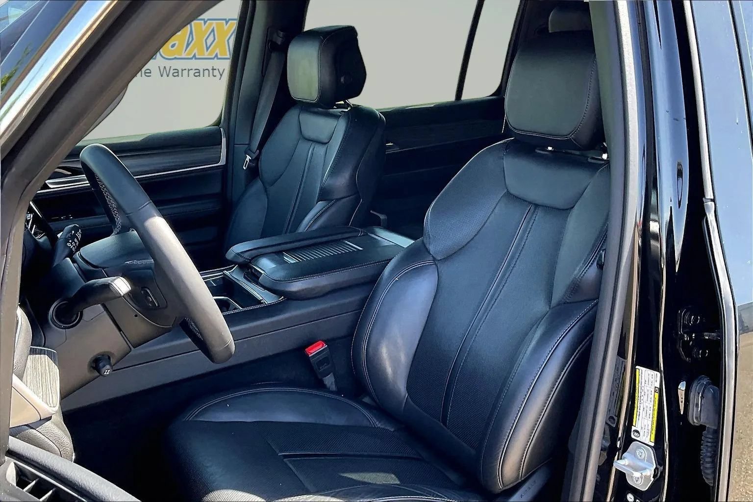 Used 2024 Jeep Wagoneer L Series II w/ Flexible Seating Group AWD/4WD image 26