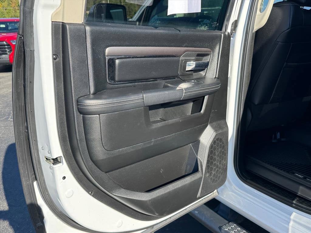 Used 2018 RAM 2500 Big Horn w/ Sport Appearance Group AWD/4WD image 17