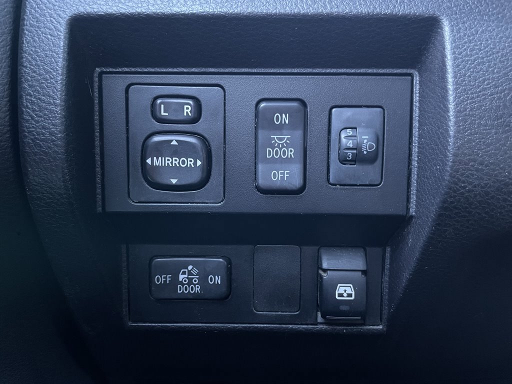 Used 2016 Toyota Tundra SR5 w/ TRD Off Road Package image 25