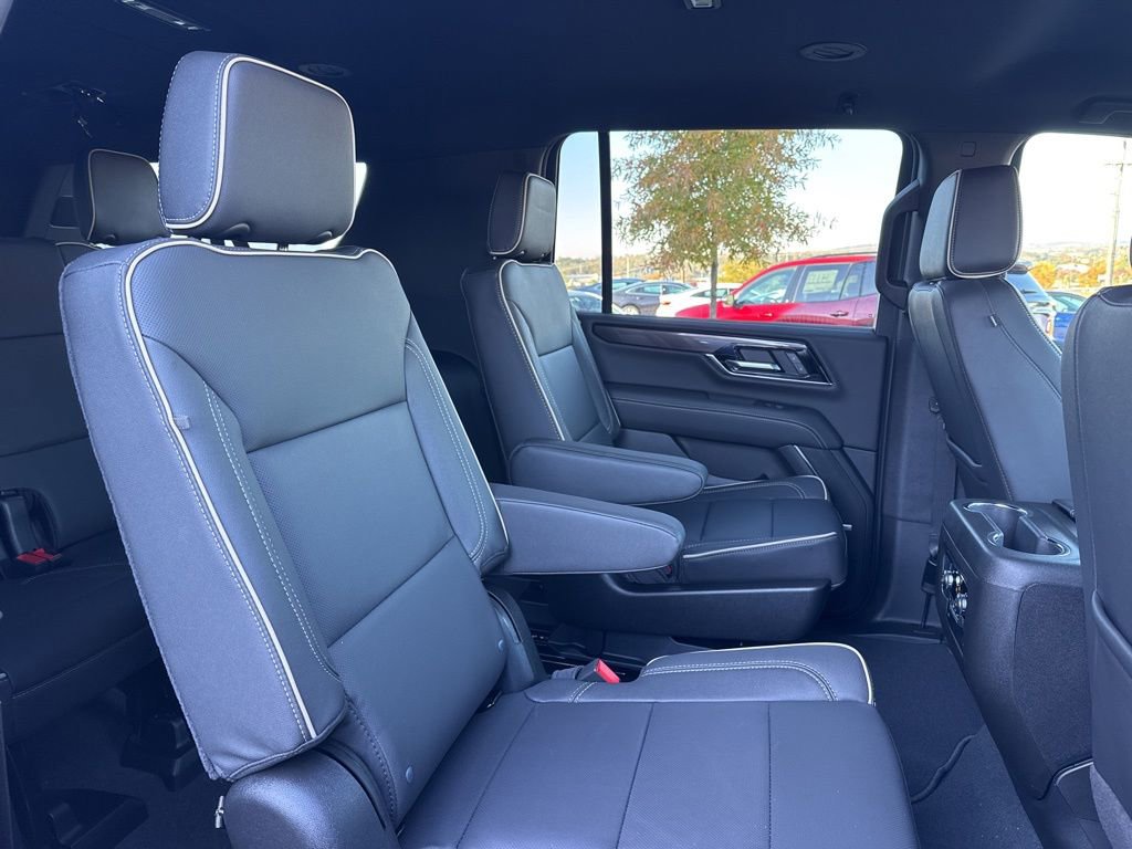 New 2026 GMC Yukon XL Elevation w/ LPO, Elevation Black Package image 27