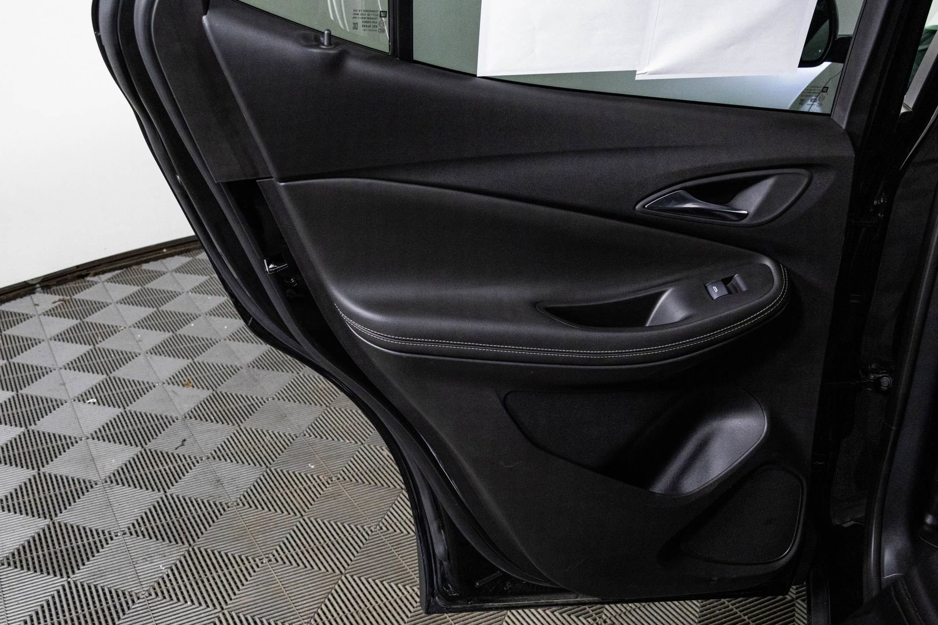 Certified 2025 Buick Encore GX Preferred image 34