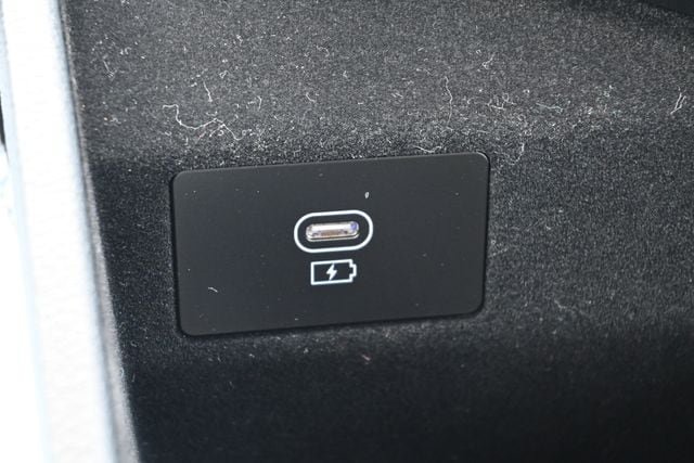 Used 2024 Genesis G70 2.5T AWD/4WD image 32
