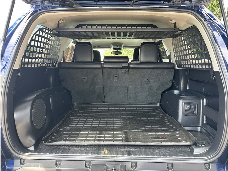 Used 2017 Toyota 4Runner TRD Off-Road Premium AWD/4WD image 31