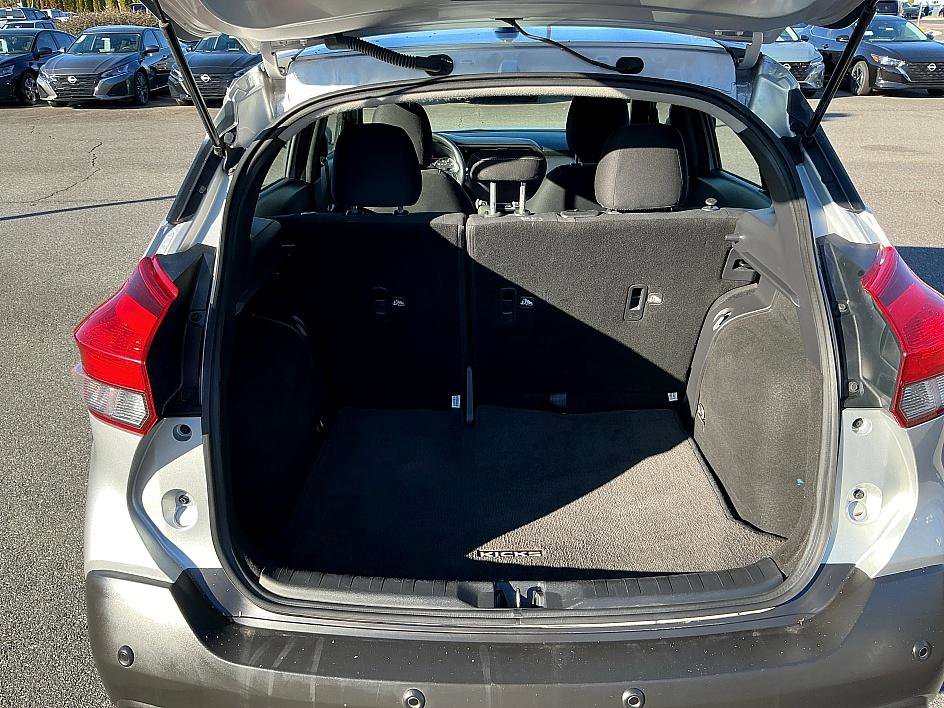 Used 2020 Nissan Kicks SV image 21