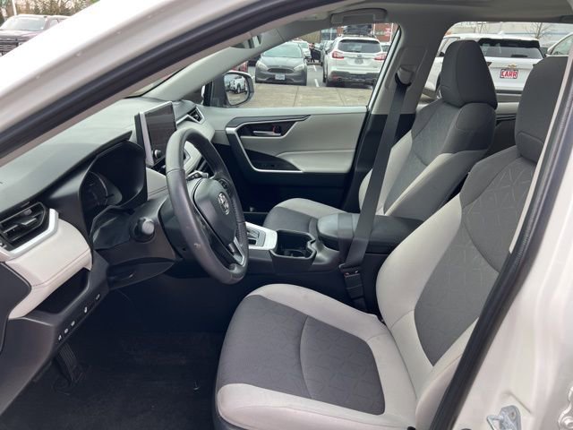 Used 2024 Toyota RAV4 XLE image 20