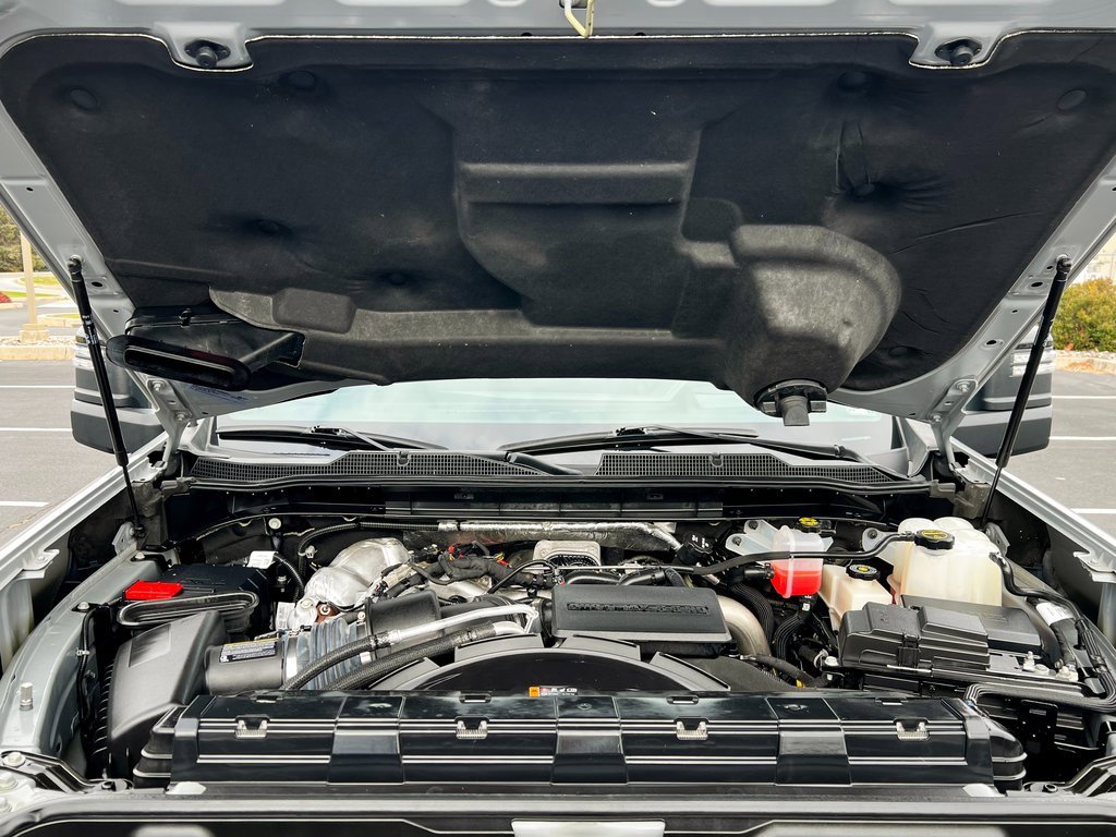 Used 2024 Chevrolet Silverado 2500 ZR2 w/ Technology Package image 17