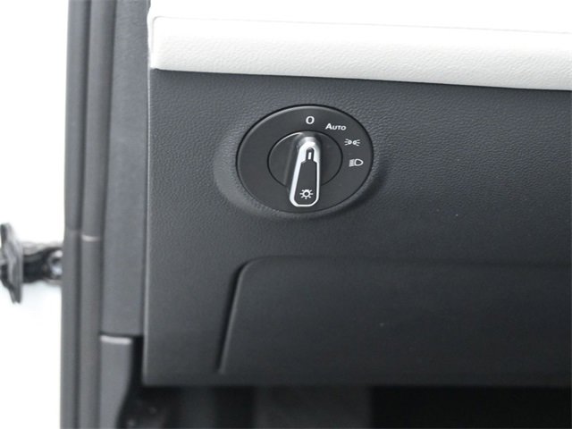 New 2025 Volkswagen Taos S image 21