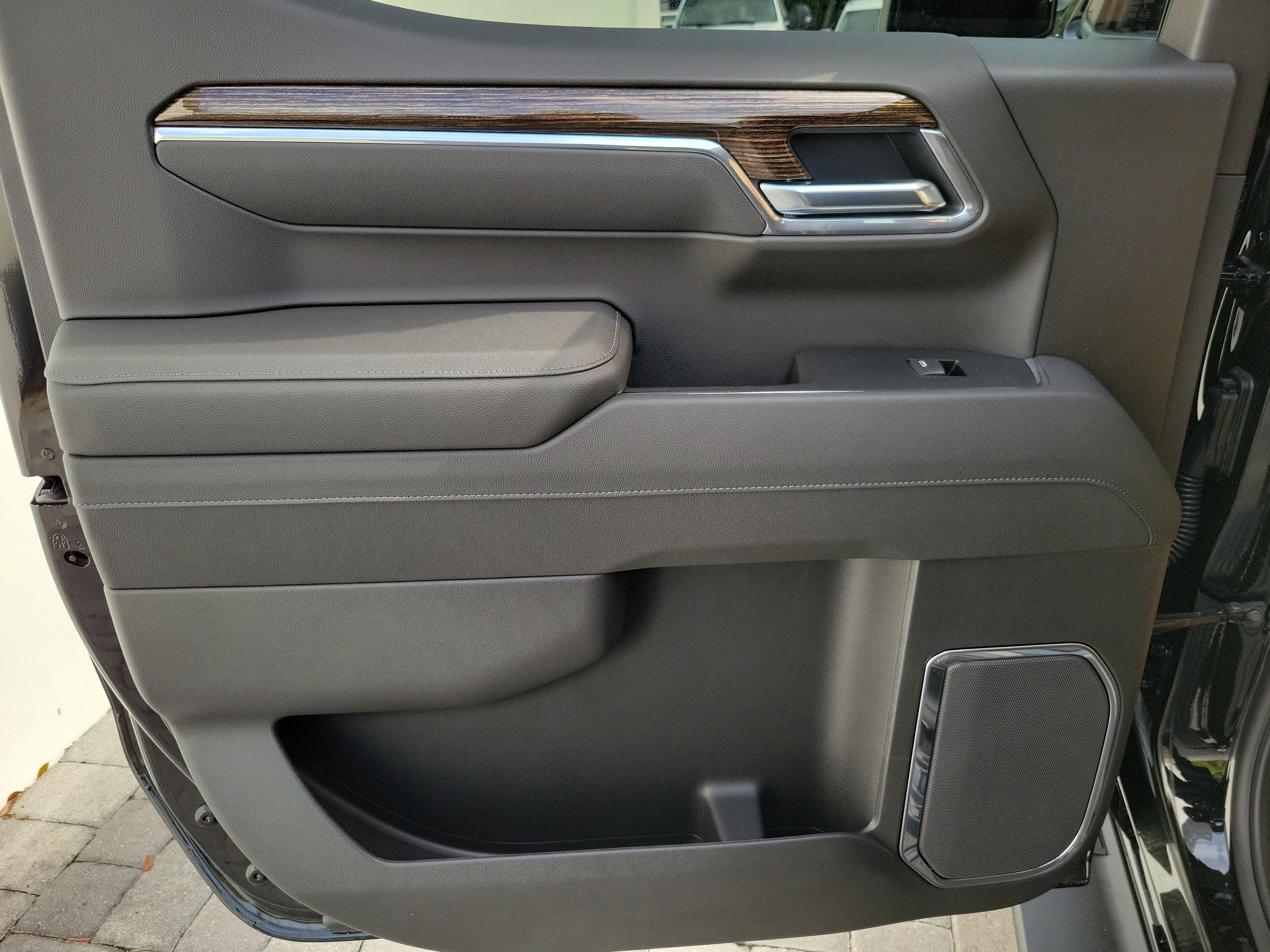 New 2026 GMC Sierra 1500 Elevation w/ Elevation Premium Package AWD/4WD image 13