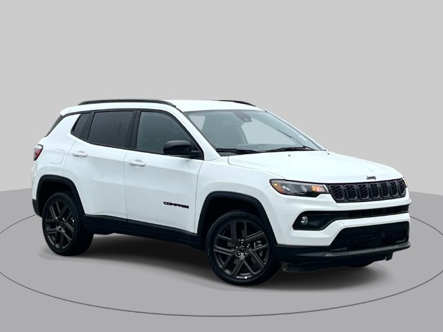 Used 2026 Jeep Compass Latitude AWD/4WD image 2