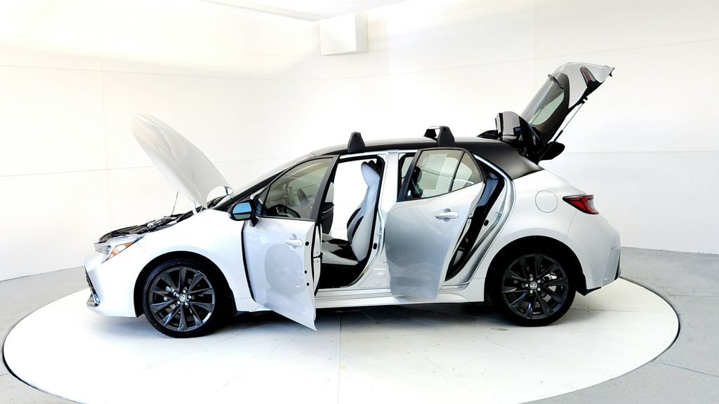 Used 2026 Toyota Corolla XSE FWD image 10