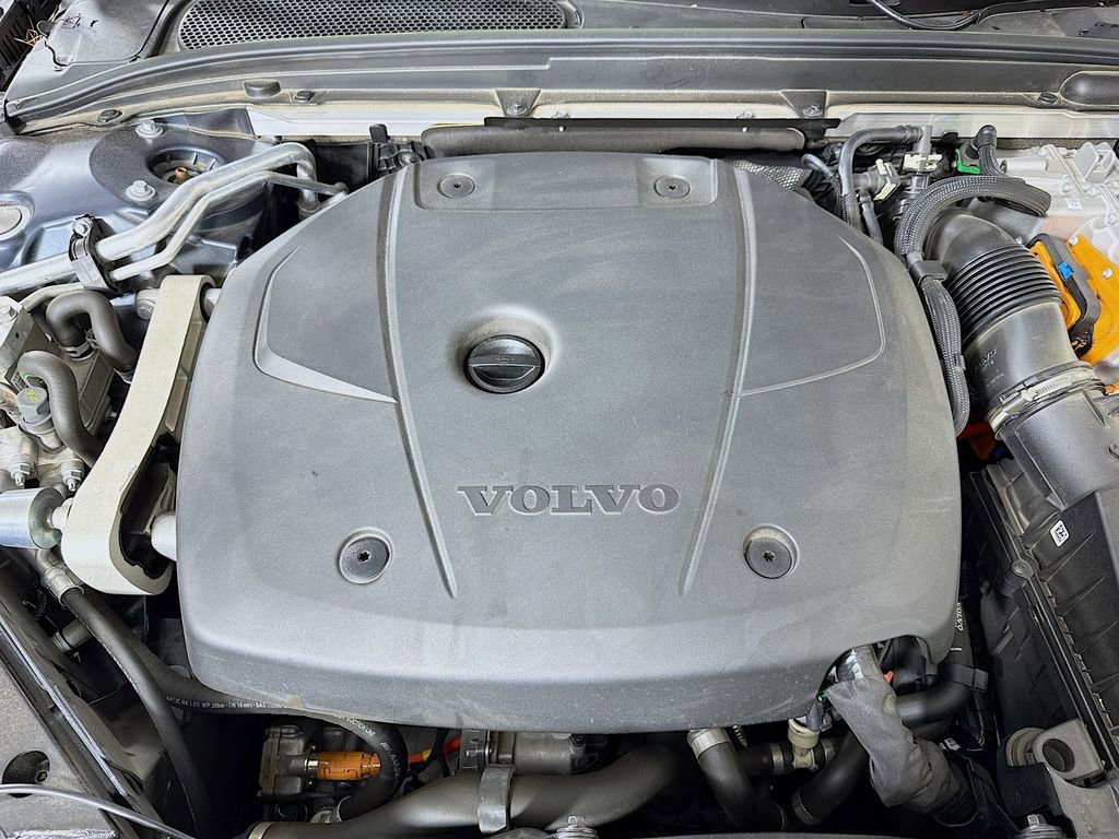 Used 2024 Volvo S60 T8 Ultimate w/ Climate Package image 32