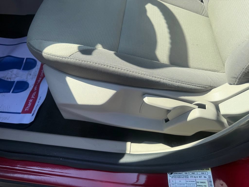 Used 2013 Ford Focus SE FWD image 16