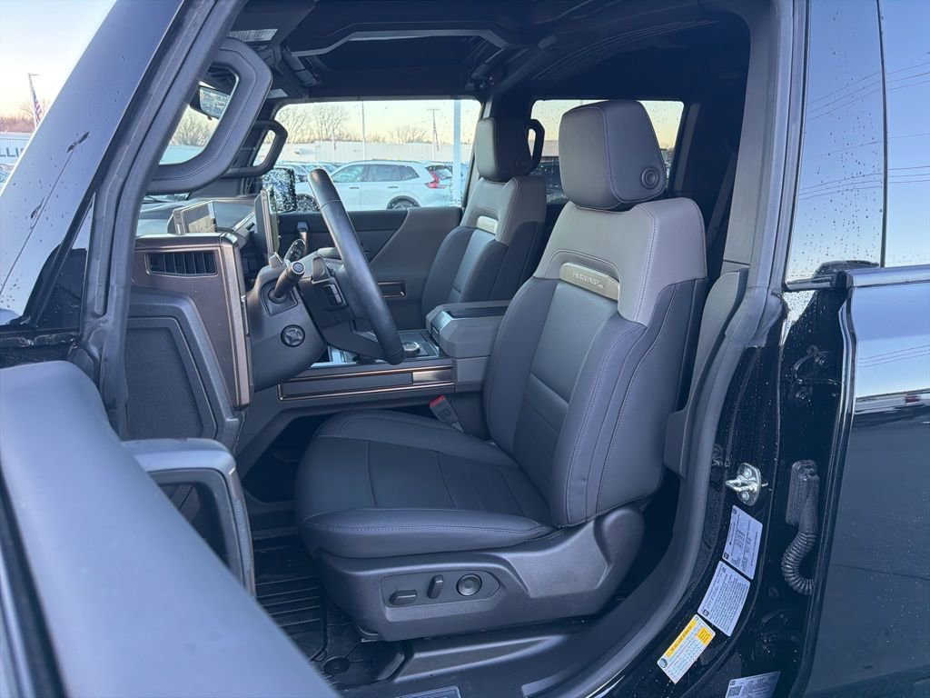 Used 2025 GMC Hummer EV 3X w/ LPO, Cargo Utility Package image 24