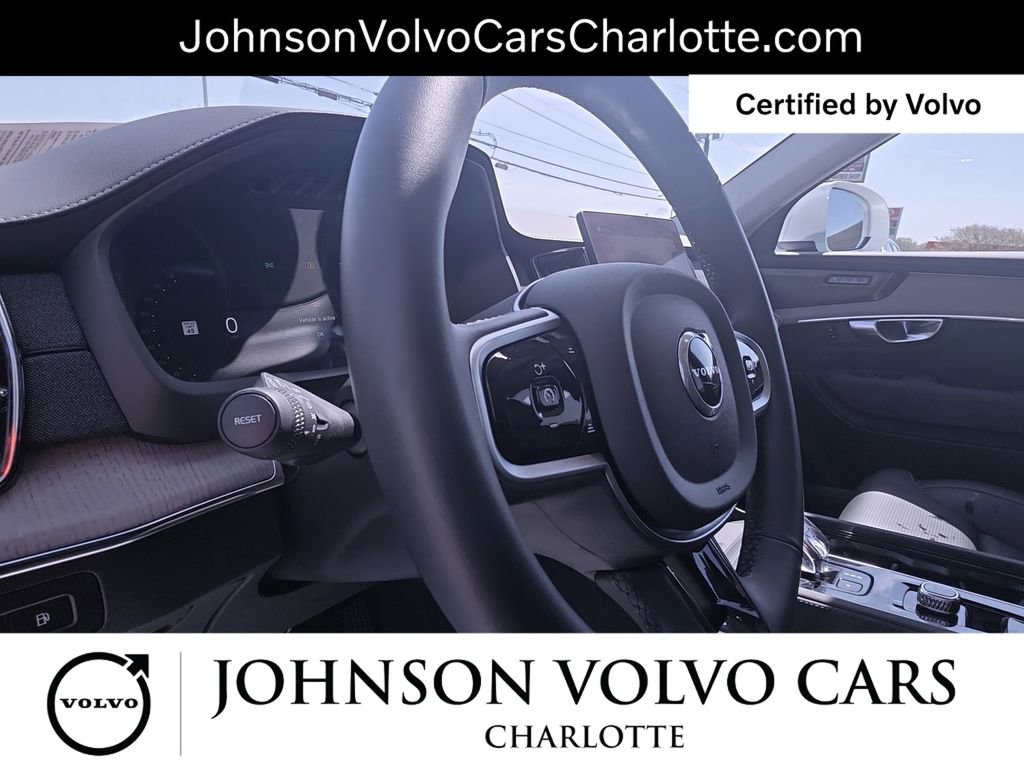 Certified 2025 Volvo XC90 T8 Ultra w/ Protection Package Premier AWD/4WD image 18