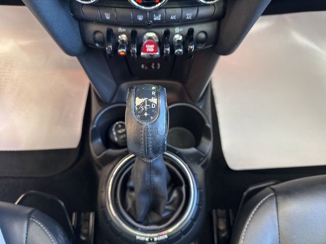 Used 2016 MINI Cooper 4-Door Hardtop image 18