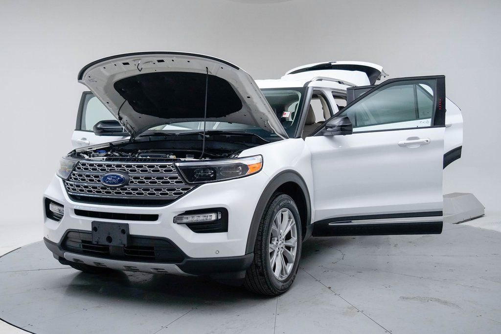 Used 2023 Ford Explorer Limited image 17