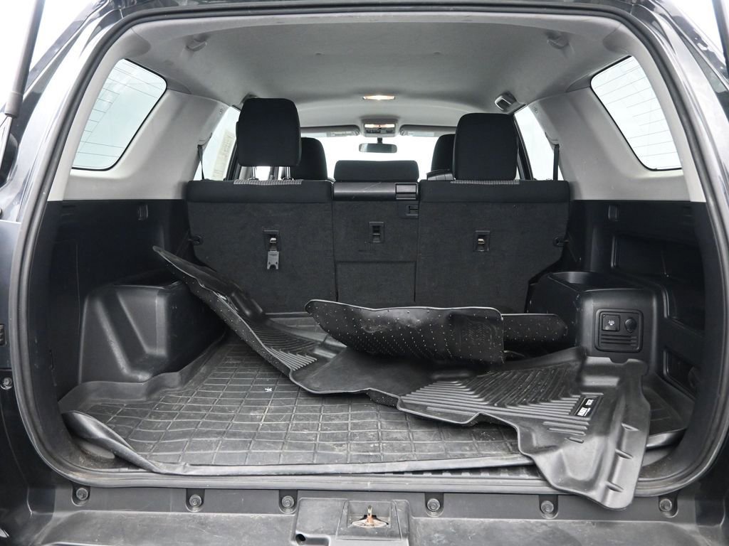 Used 2015 Toyota 4Runner SR5 image 25