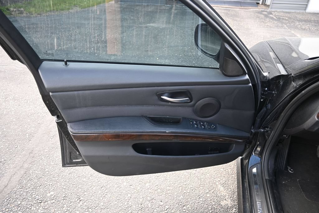 Used 2011 BMW 335i Sedan RWD image 9
