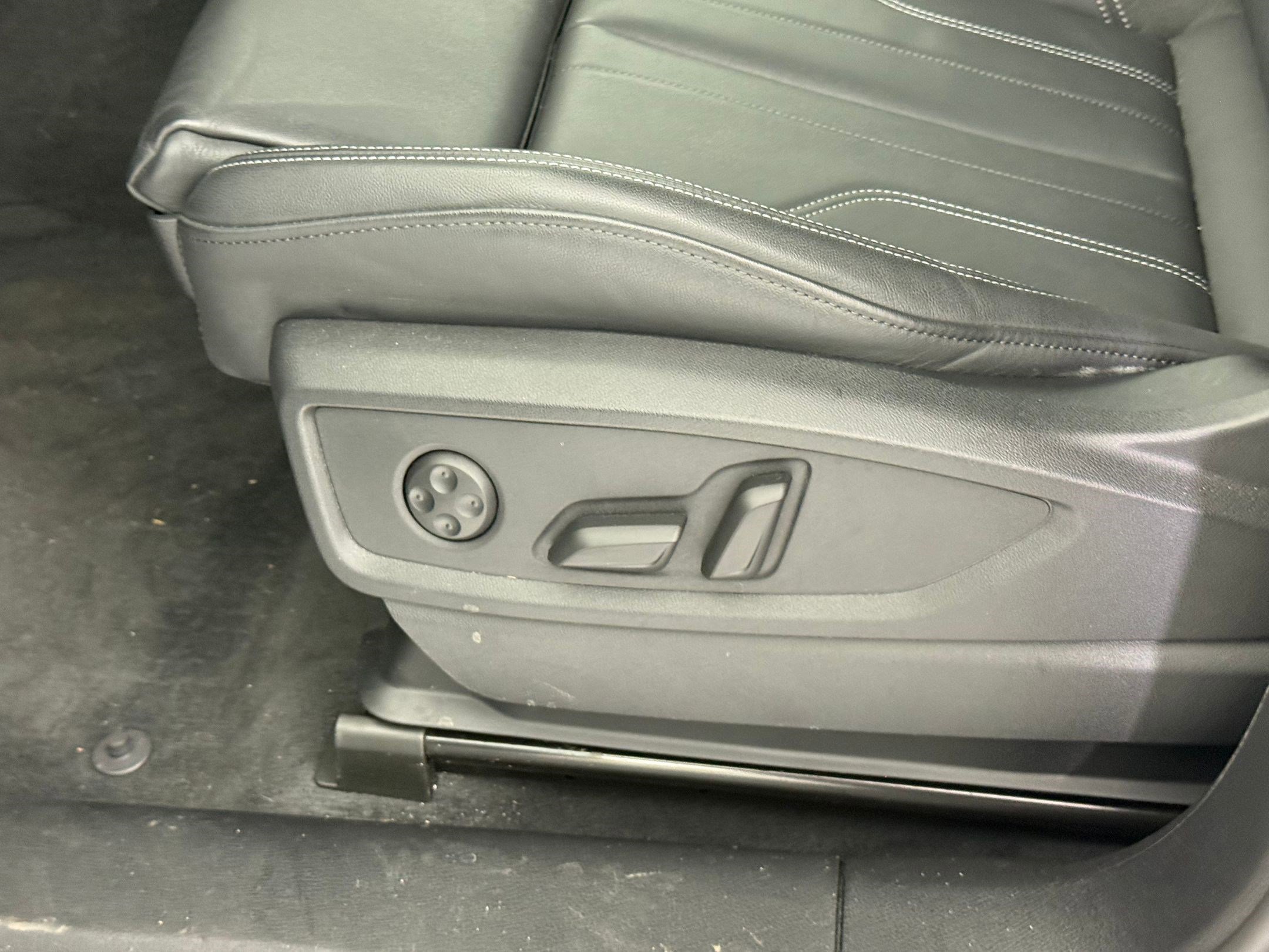 Used 2024 Audi Q5 e Premium Plus image 15