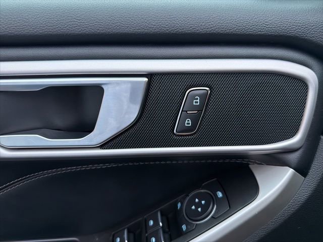 Certified 2021 Ford Explorer XLT w/ Equipment Group 202A image 25