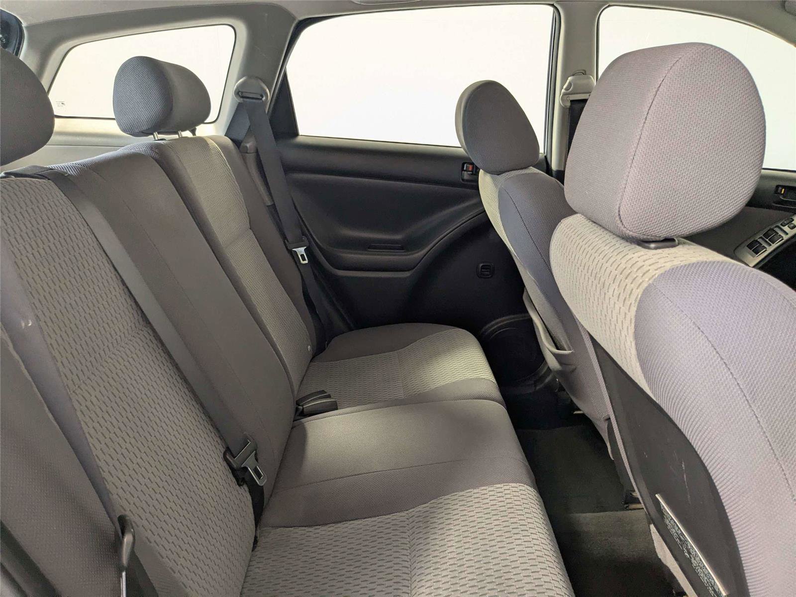 Used 2008 Toyota Matrix FWD image 30