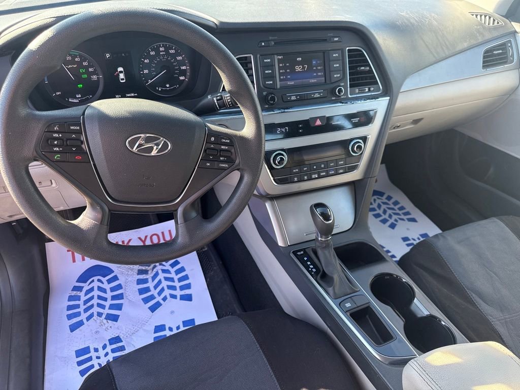 Used 2016 Hyundai Sonata SE image 16