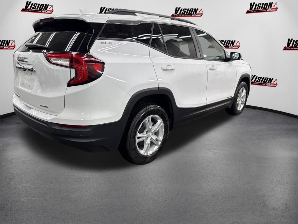 Used 2024 GMC Terrain SLE w/ Driver Convenience Package AWD/4WD image 5