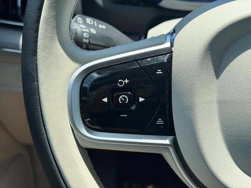 Certified 2026 Volvo XC90 B6 Ultra AWD/4WD image 19