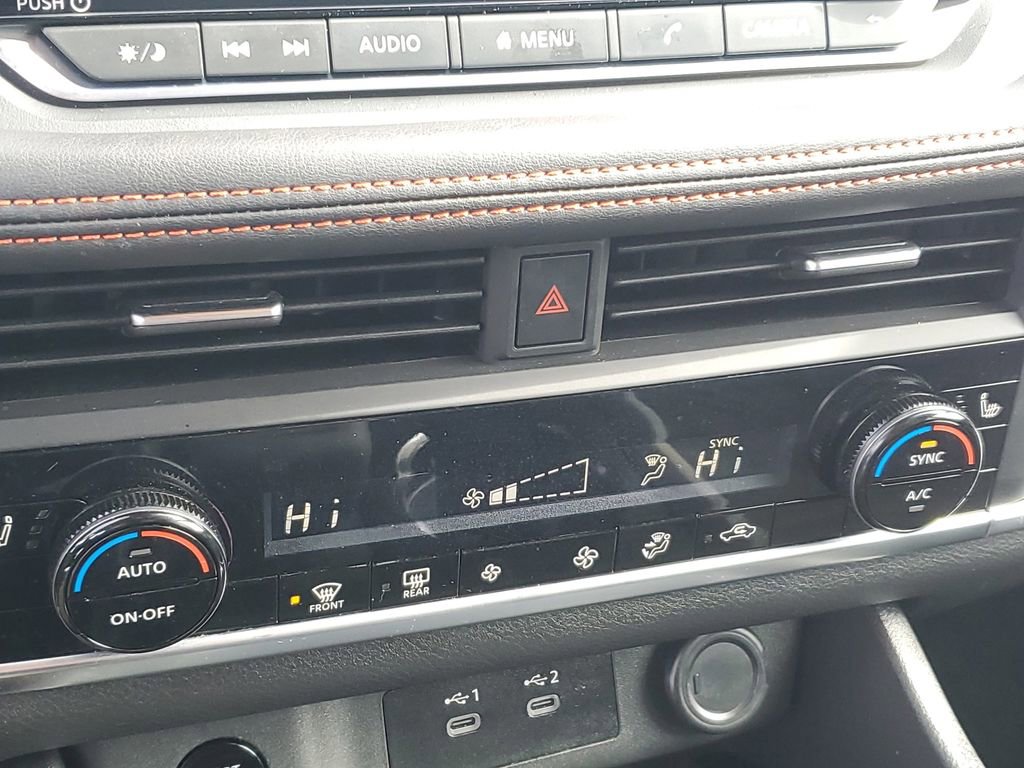 Used 2025 Nissan Rogue SV image 16